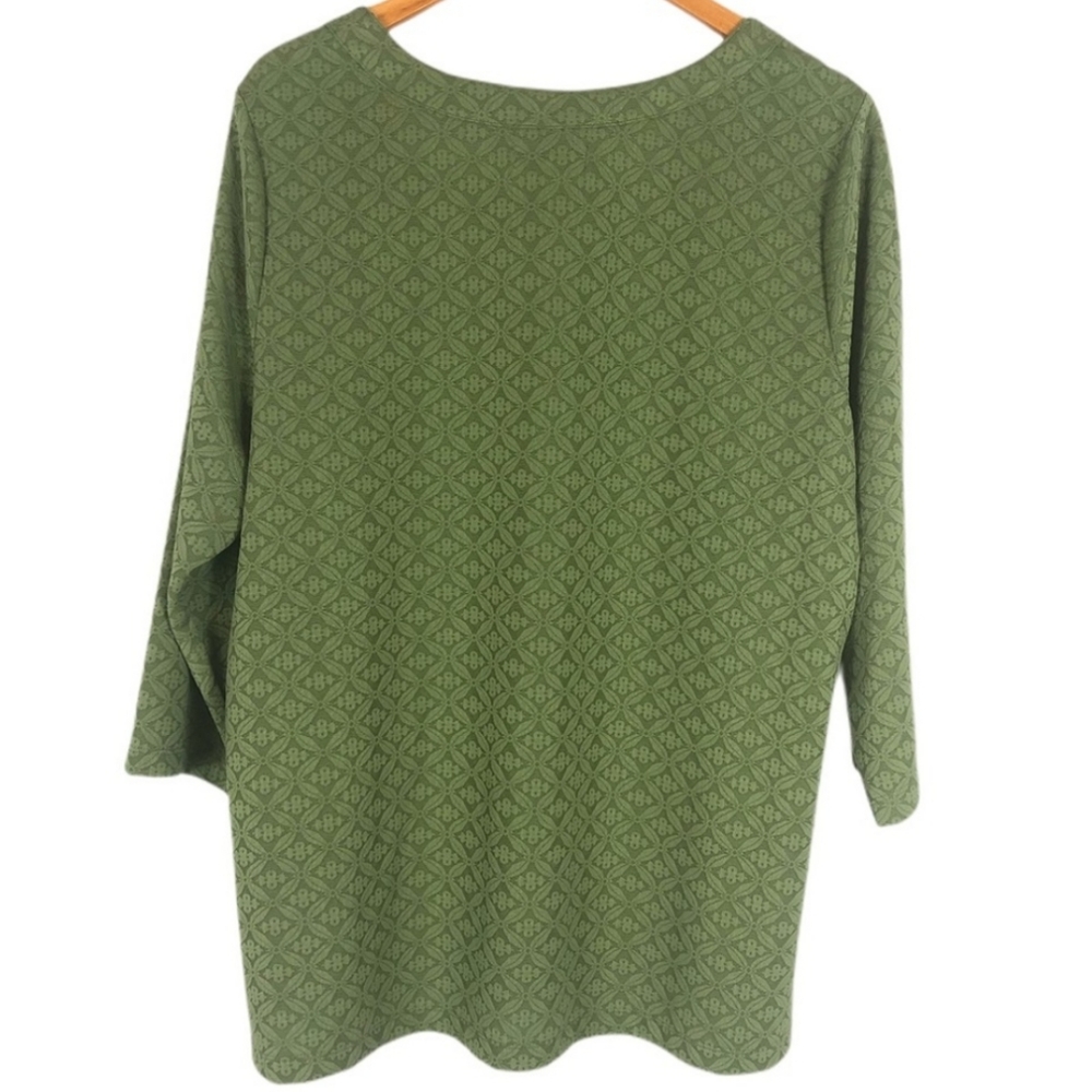 Kim Roger's Curvy Lace Quarter Sleeve Top - Picture 2 of 6